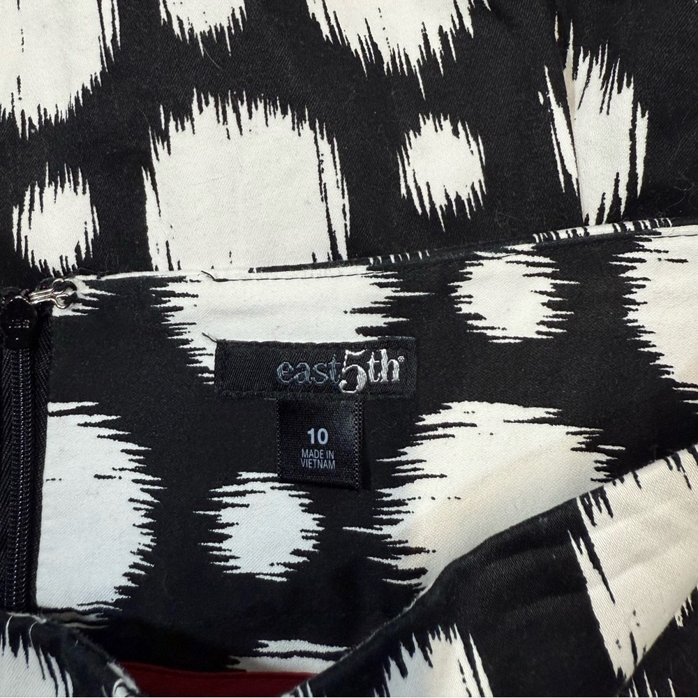 East 5th Skirt Women’s  10 Black White Pleated Pockets - Picture 13 of 15